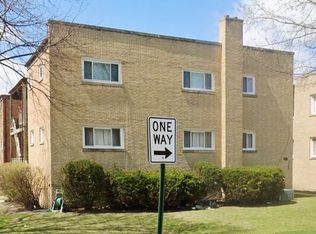 8300 Christiana Ave #2E, Skokie, IL