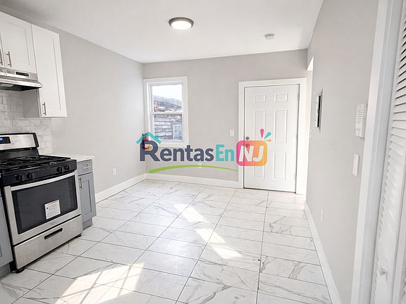 2nd image of 494 S 18th St #3D