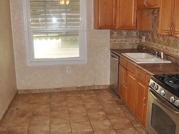 3rd image of 16313 Throckley Ave