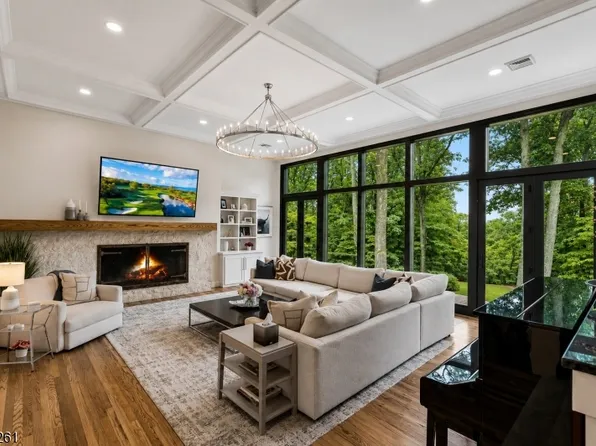 101 Peachcroft Dr, Bernardsville Boro, NJ 07924