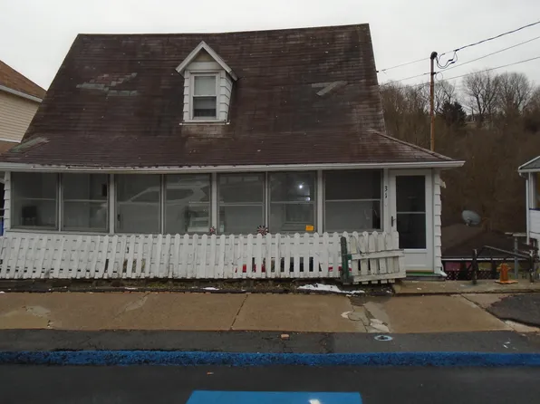 31 Arch St, Glen Lyon, PA 18617