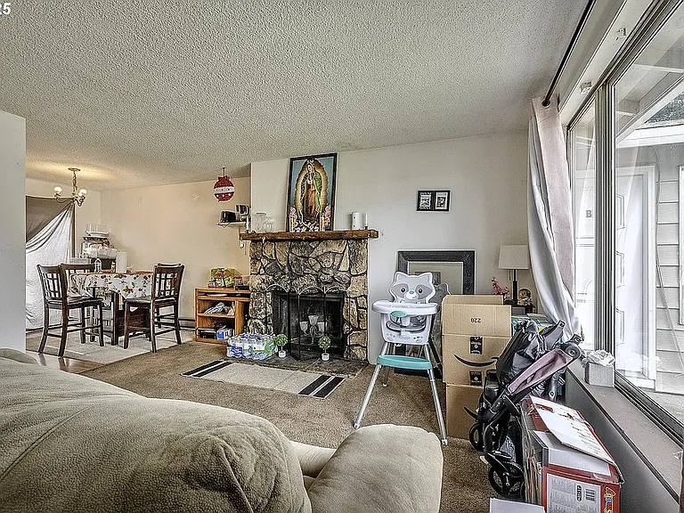 2724 N Davis Ct #Z — Photo 3