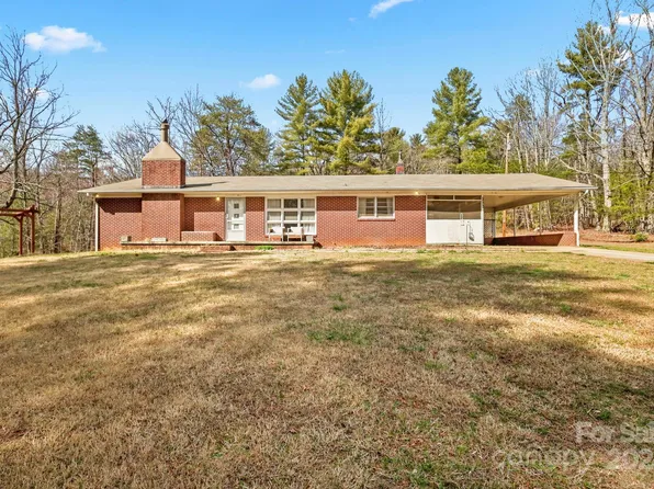 2345 Honeysuckle Pl, Lenoir, NC 28645