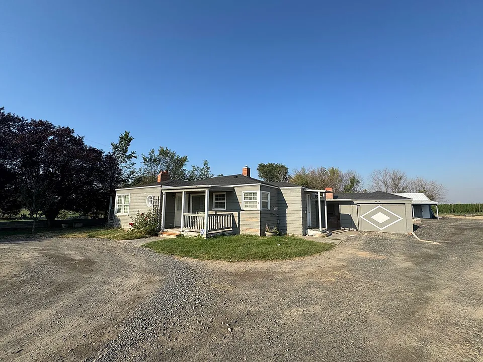 1320 Beaudry Rd