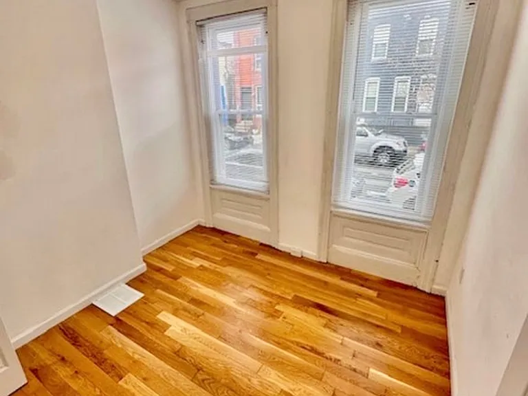 2242 Wharton St — Photo 8