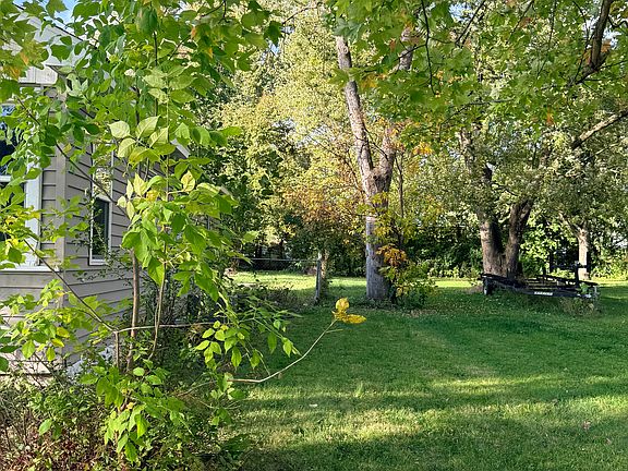 3rd image of 26448 W Grapevine Ave