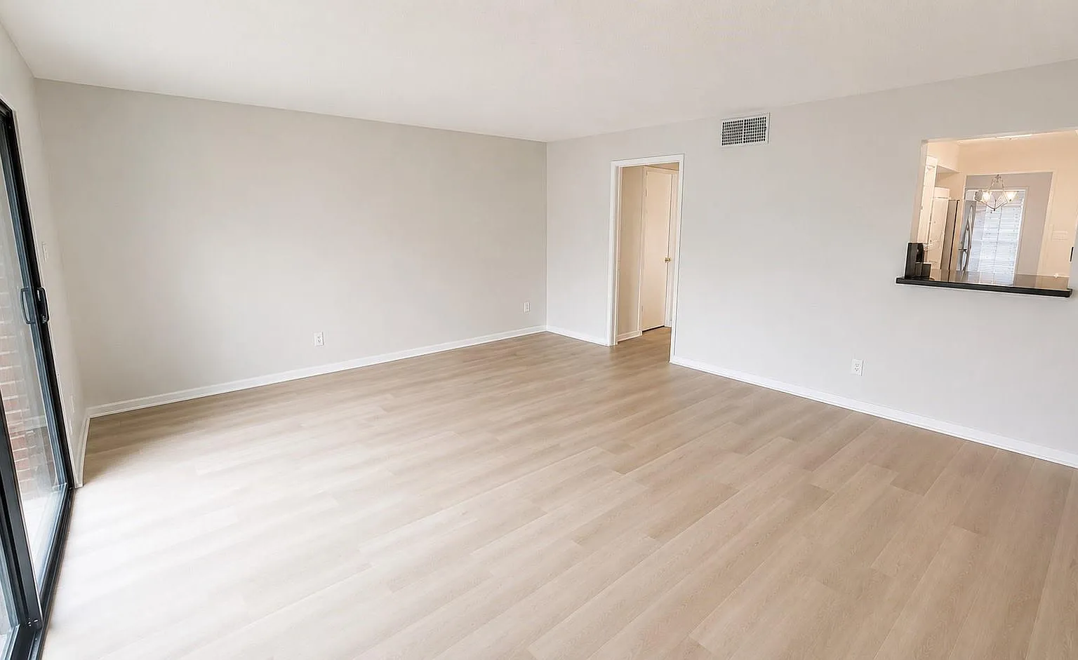 2 bed, 2.5 bath, 1440 sqft, $1,749 — Photo 3