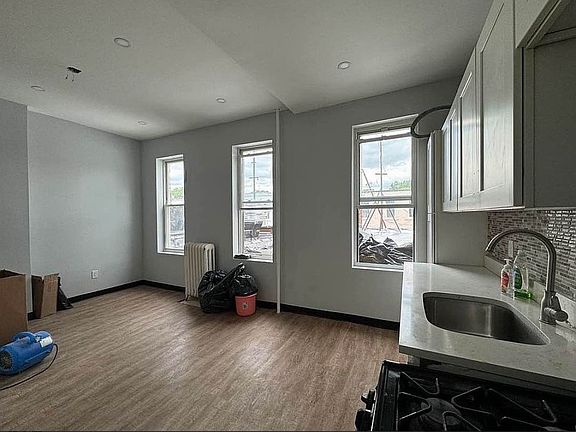 3rd image of 92-03 Jamaica Ave #3E