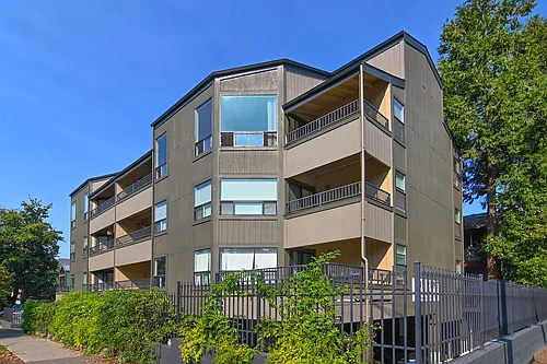 Hess Apartments Photo 1