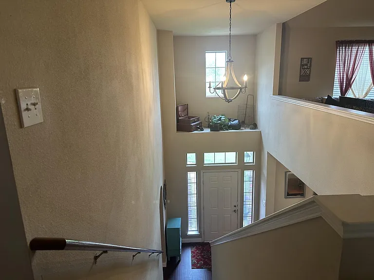 9322 Meadow Ford Ct — Photo 3