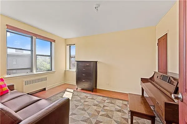 Sold by Exclusive Properties Sotheby's International Realty | media 31