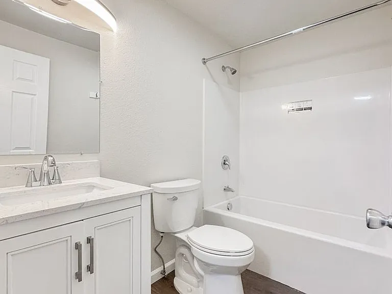 Whitman Park Apartments — Photo 33