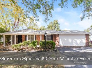12065 Lake Placid Dr, Saint Louis, MO