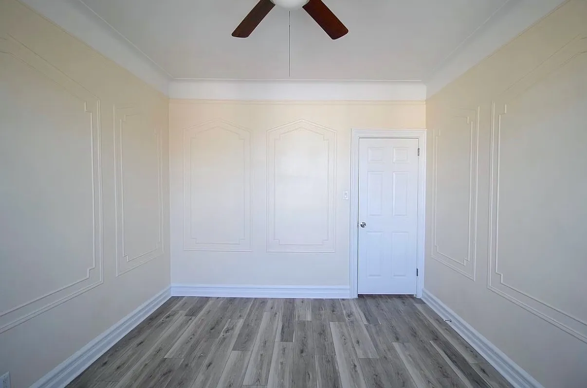 1574 West 3rd Street — Photo 4