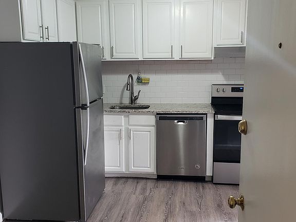 3rd image of 236 Low St APT 9