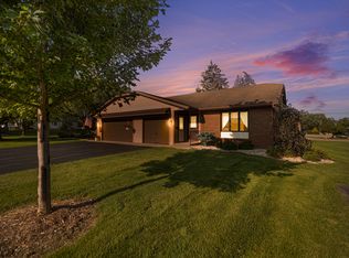 5107 Ridgeview Dr, Hudsonville, MI 49426