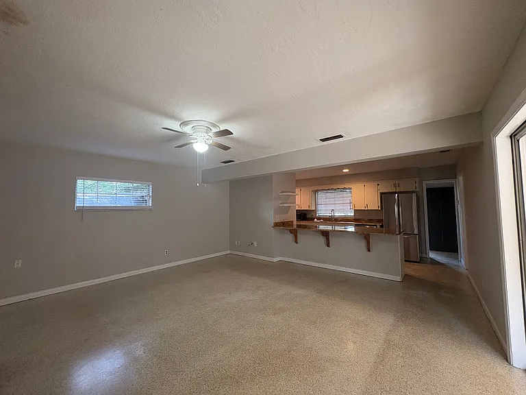 719 Kewannee Trl — Photo 10