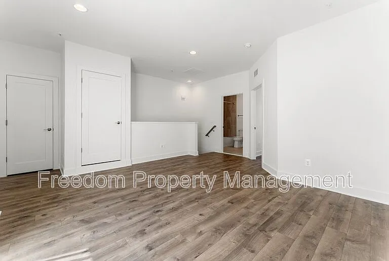 1876 Michael Faraday Dr — Photo 47