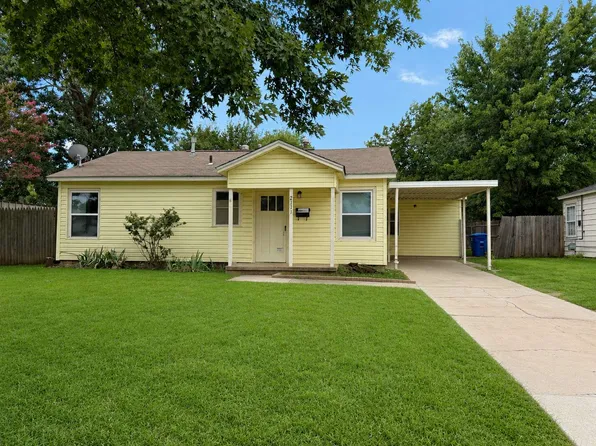 2111 Pearson Dr, Midwest City, OK 73110