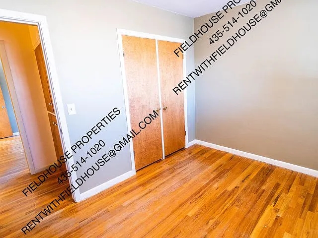1077 Rose Street — Photo 4