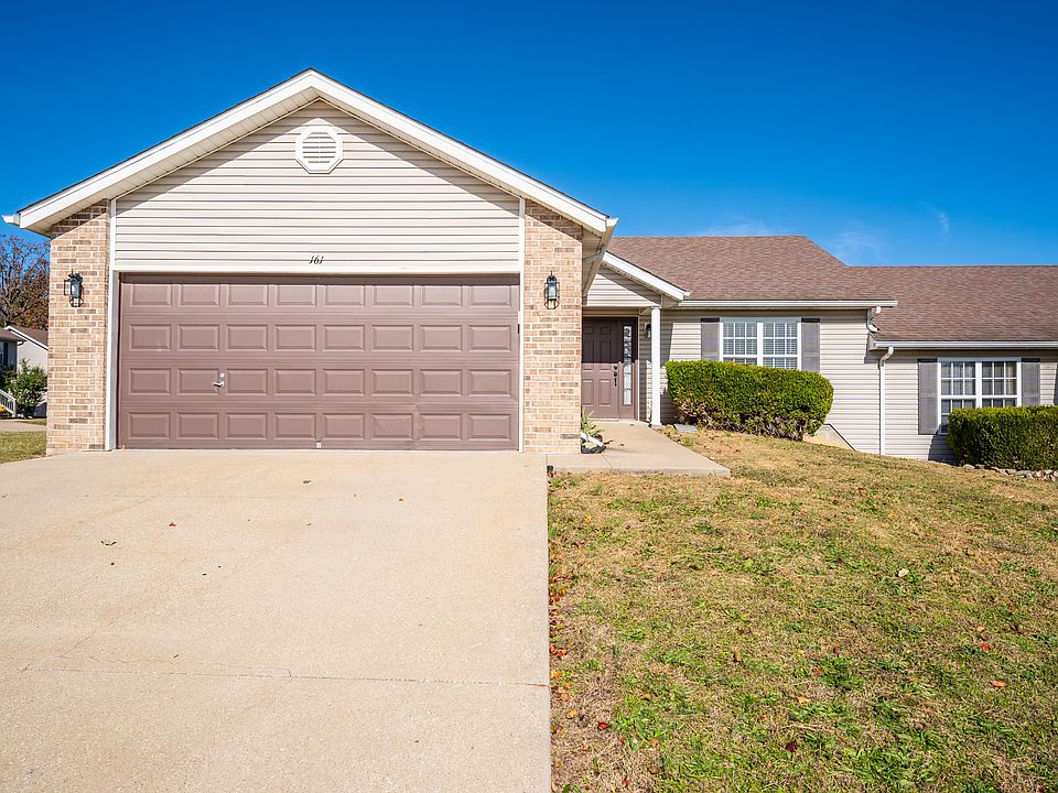 1st image of 161 Woodland Drive N
