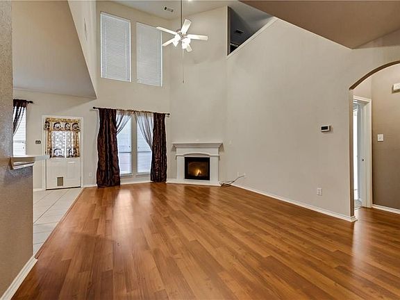 5th image of 12613 Cottageville Ln