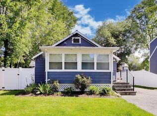 22 Douglas Rd, Ashland, MA 01721