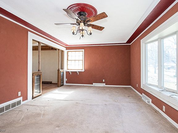 3rd image of 331 Shady Dr