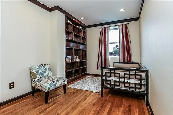 Sold by Avenue Sotheby's International Realty | media 23