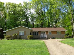 3618 Cindy Ln, Seven Hills, OH 44131