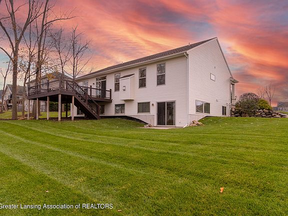 3rd image of 11266 Jerryson Dr