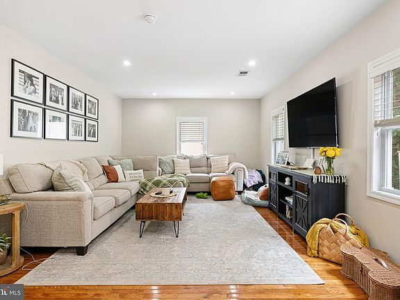 5th image of 741 N 17th St #2
