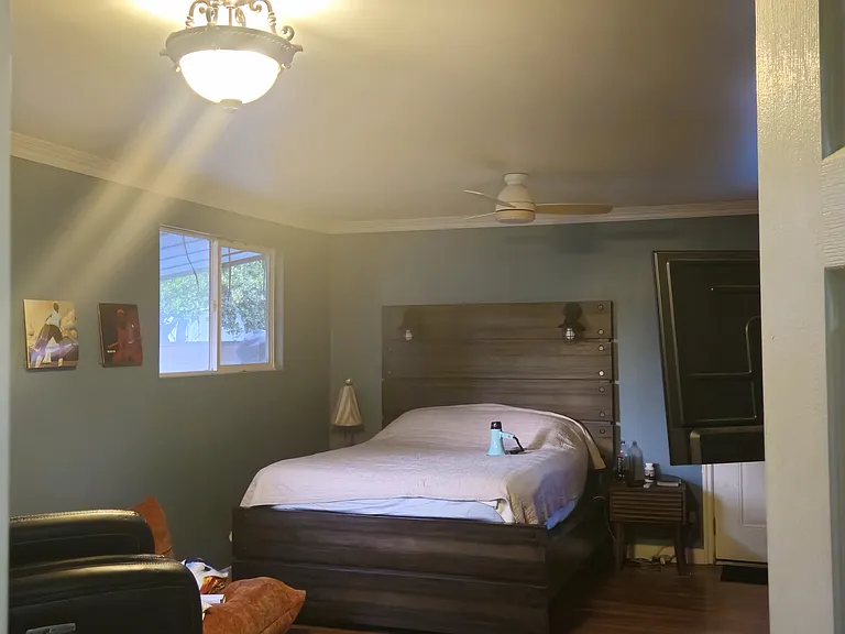 7624 Irondale Ave — Photo 11