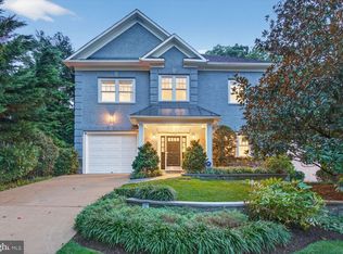 3708 N Vermont St, Arlington, VA 22207