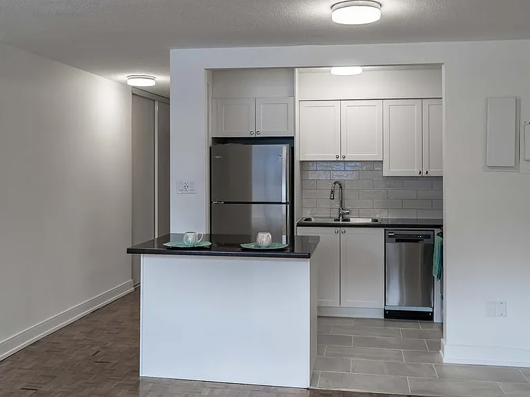 490 Nelson Ave #204 — Photo 15