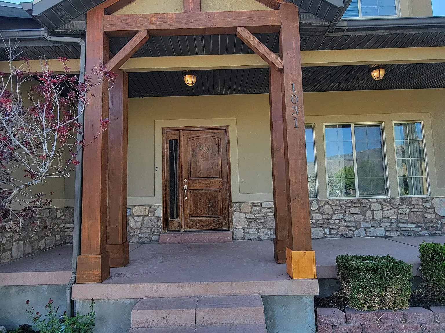 5 bed, 3.5 bath, 5681 sqft, $3,000 — Photo 2