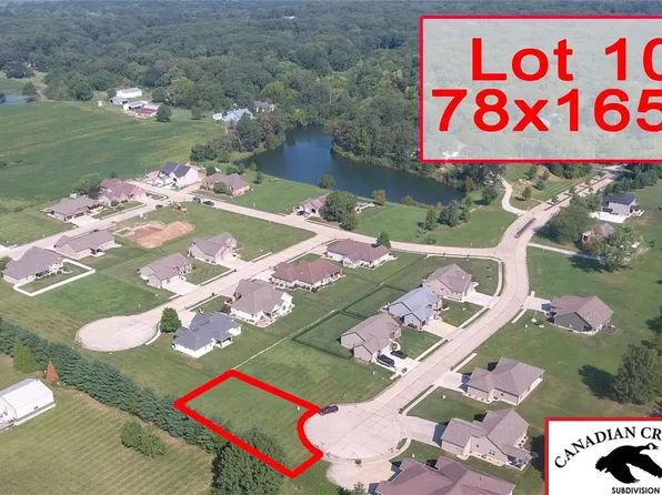 399 Canadian Dr, Staunton, IL 62088