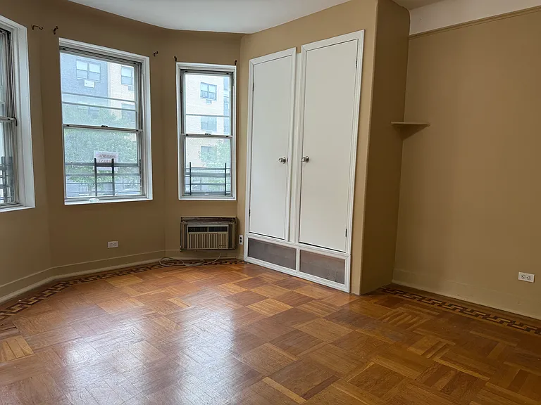 1344 Purdy St #1 — Photo 4