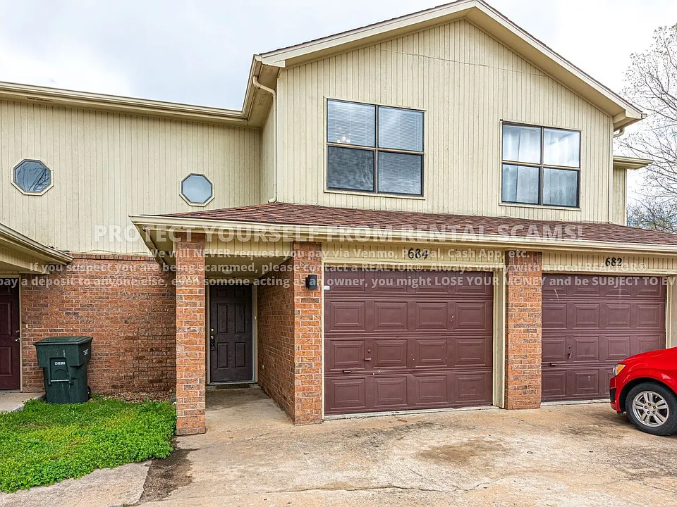 684 W Martha Dr