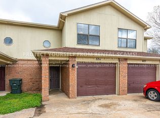 684 W Martha Dr, Fayetteville, AR 72703