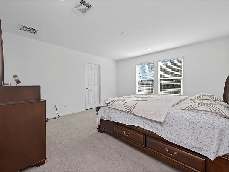 7326 Madison Commons Ln — Photo 26