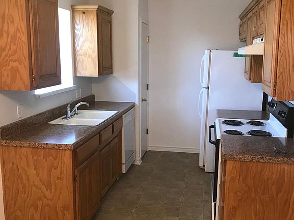2nd image of 125 Garrett St