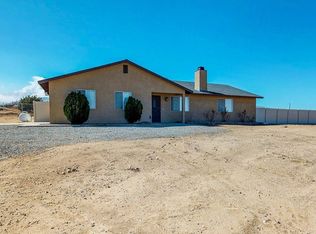 8522 Smith Rd, Phelan, CA 92371