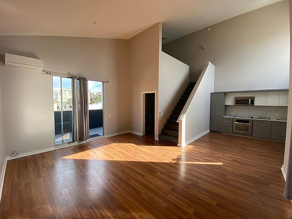 2nd image of 2064 Kettner Blvd