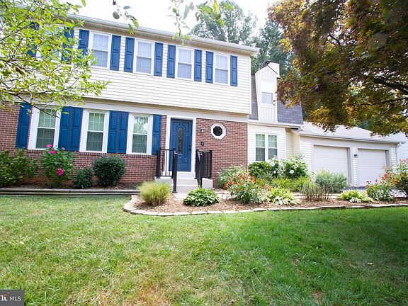 2nd image of 5933 Burnside Landing Dr
