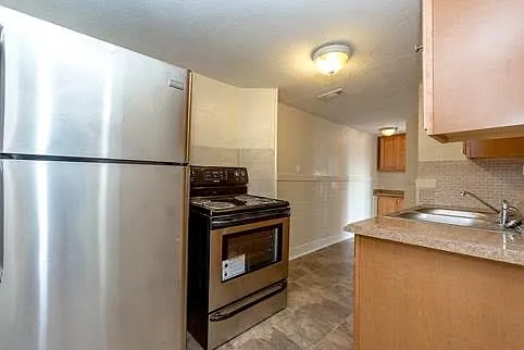 2714 Tracy Ave #1N — Photo 4