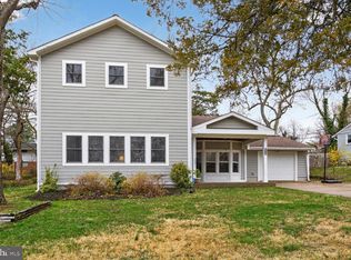 4406 Roundhill Rd, Alexandria, VA 22310