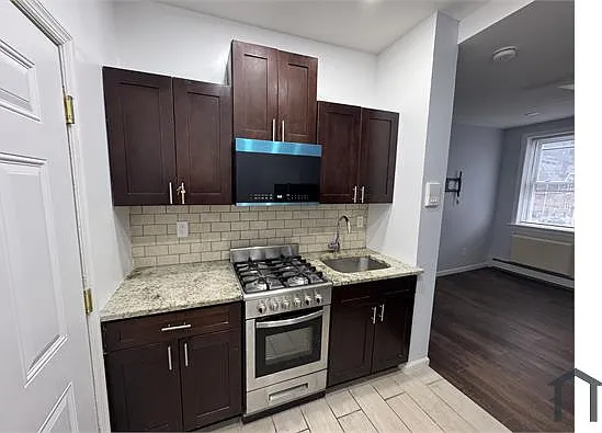 19 Hopkins Ave #6