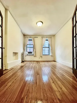 Rented by Oxford Property Group | media 40