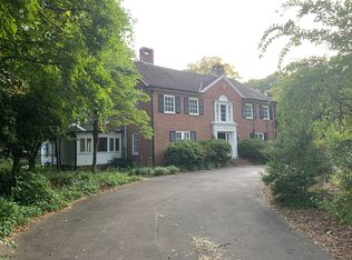 2520 Country Club Rd, Winston Salem, NC 27104